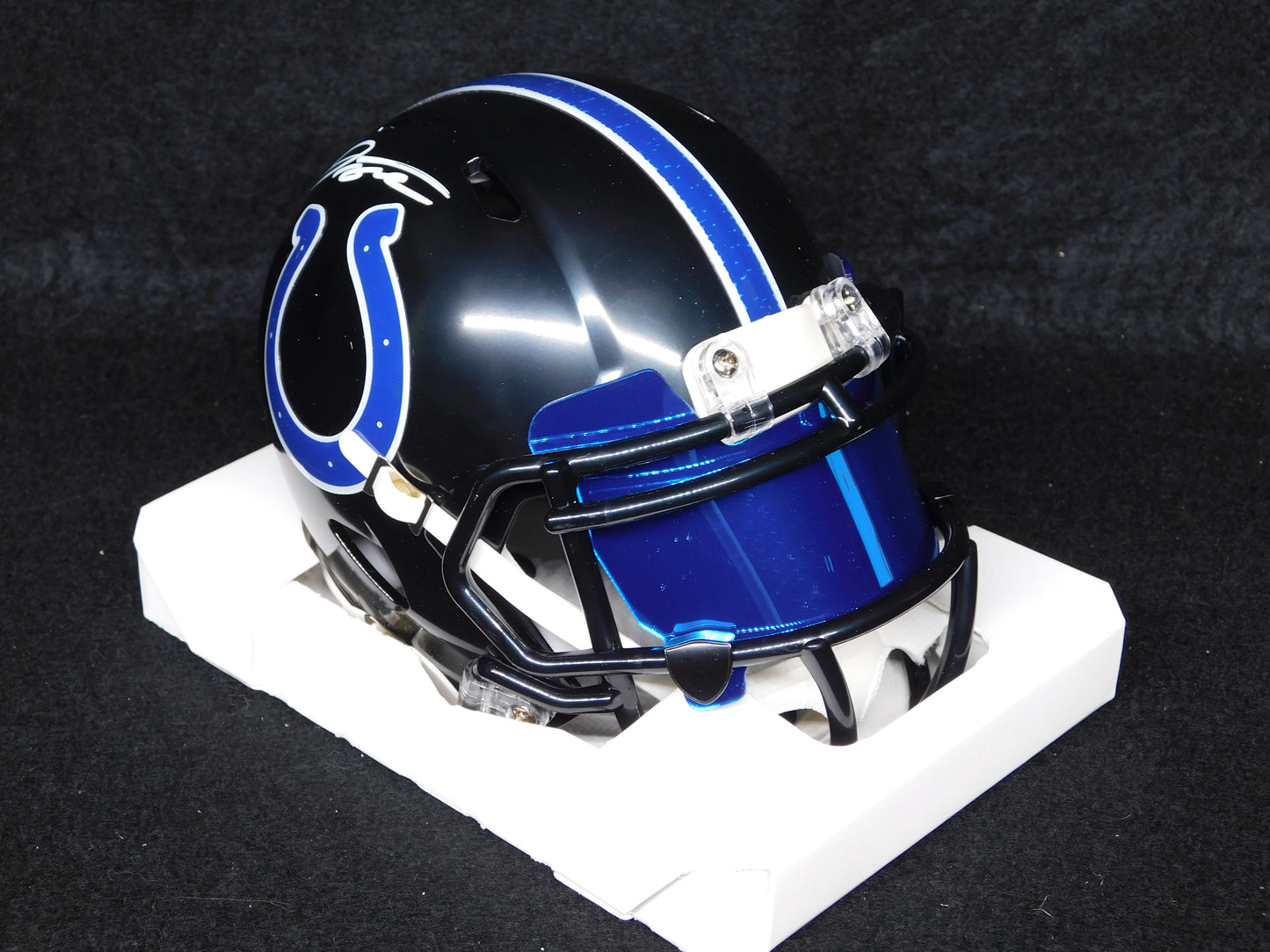 Jonathan Taylor Signed Autographed Indianapolis Colts Alternate Speed Mini Helmet & Visor Fanatics COA