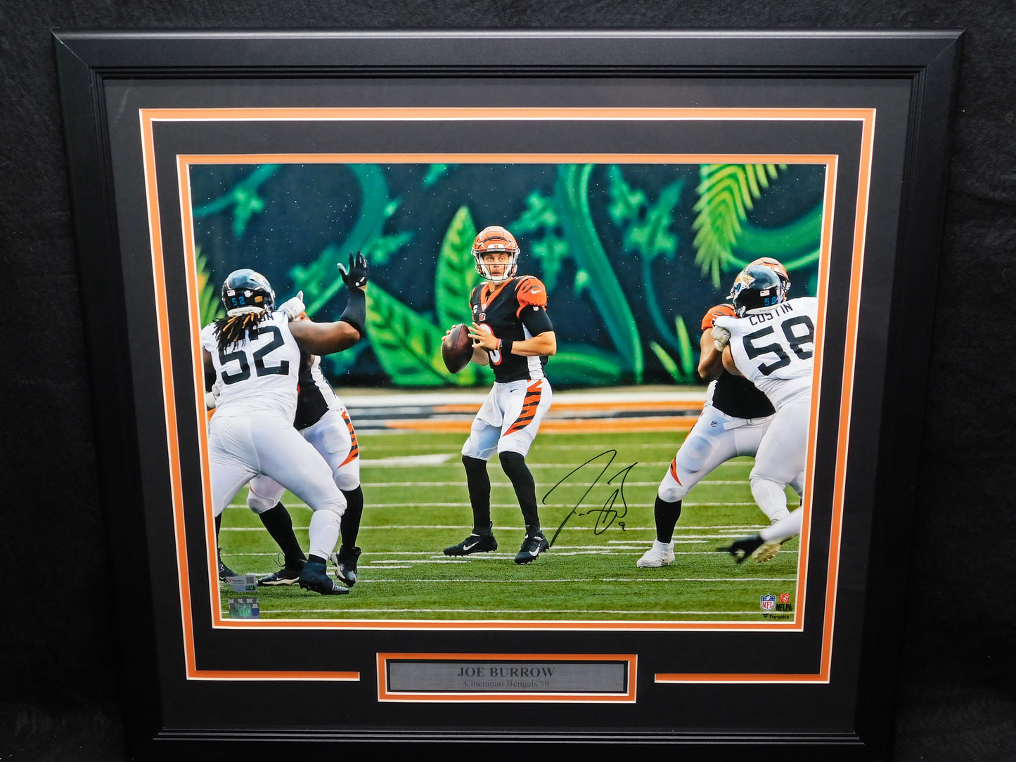 Joe Burrow Signed Autographed Framed 16x20 Photo Cincinnati Bengals Fanatics COA
