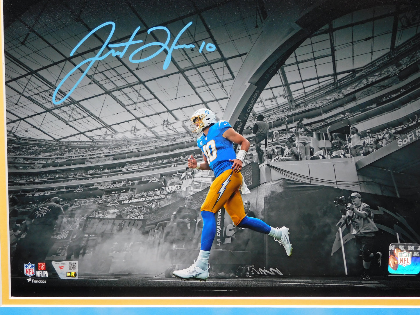 Justin Herbert Signed Autographed Framed 11x14 Photo LA Chargers Fanatics COA