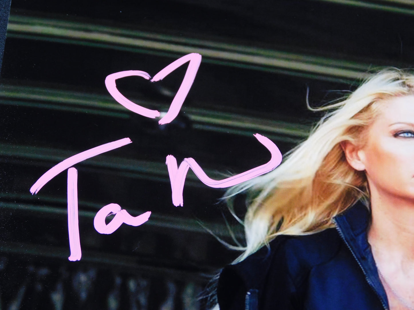 Tara Reid / Autographed 8x10 Photo JSA COA American Pie