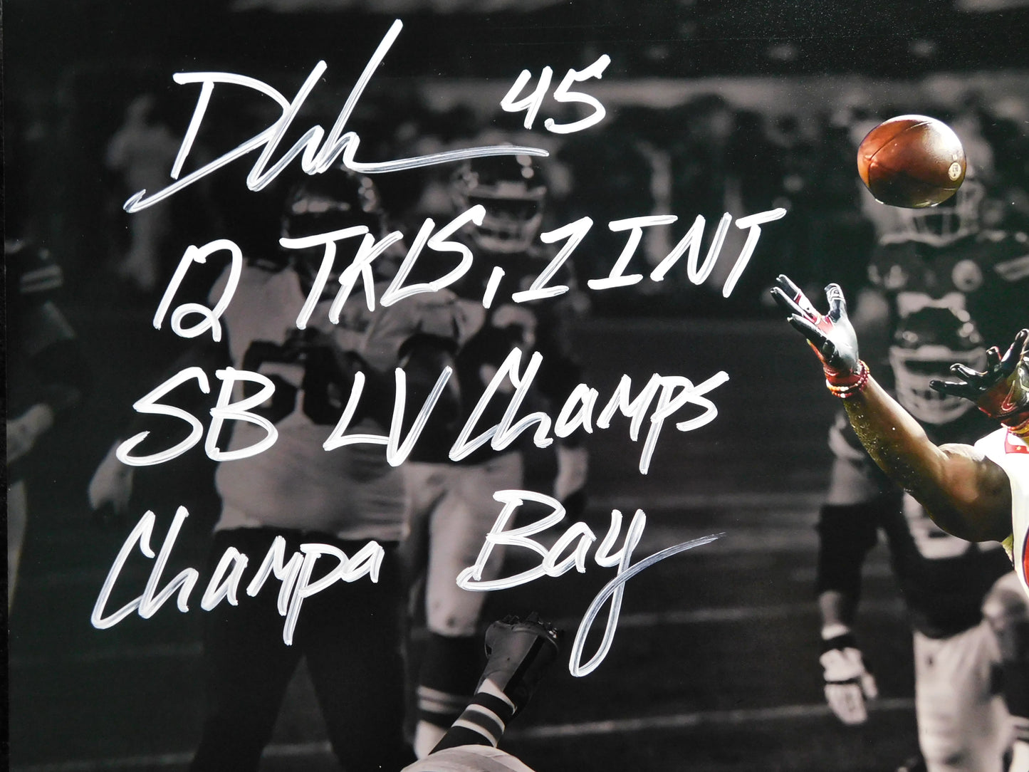 Devin White Signed/Autographed 16x20 Photo Buccaneers Fanatics