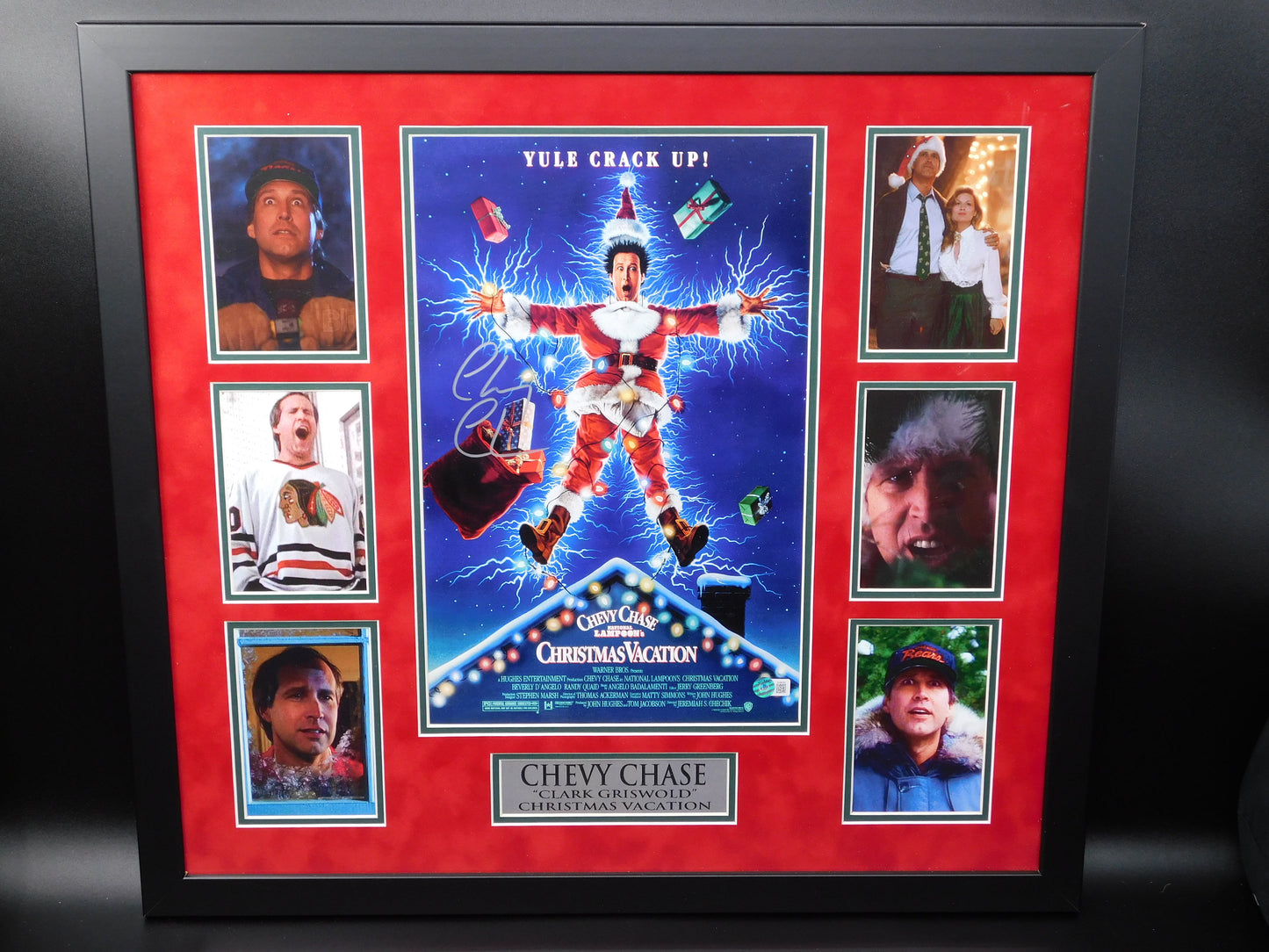 Chevy Chase Signed Autographed Framed 11x17 Photo Christmas Vacation BAS COA Red