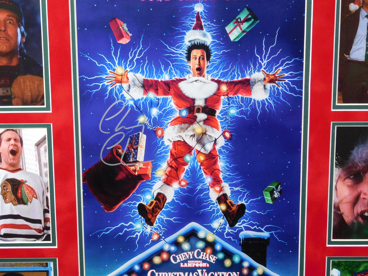 Chevy Chase Signed Autographed Framed 11x17 Photo Christmas Vacation BAS COA Red