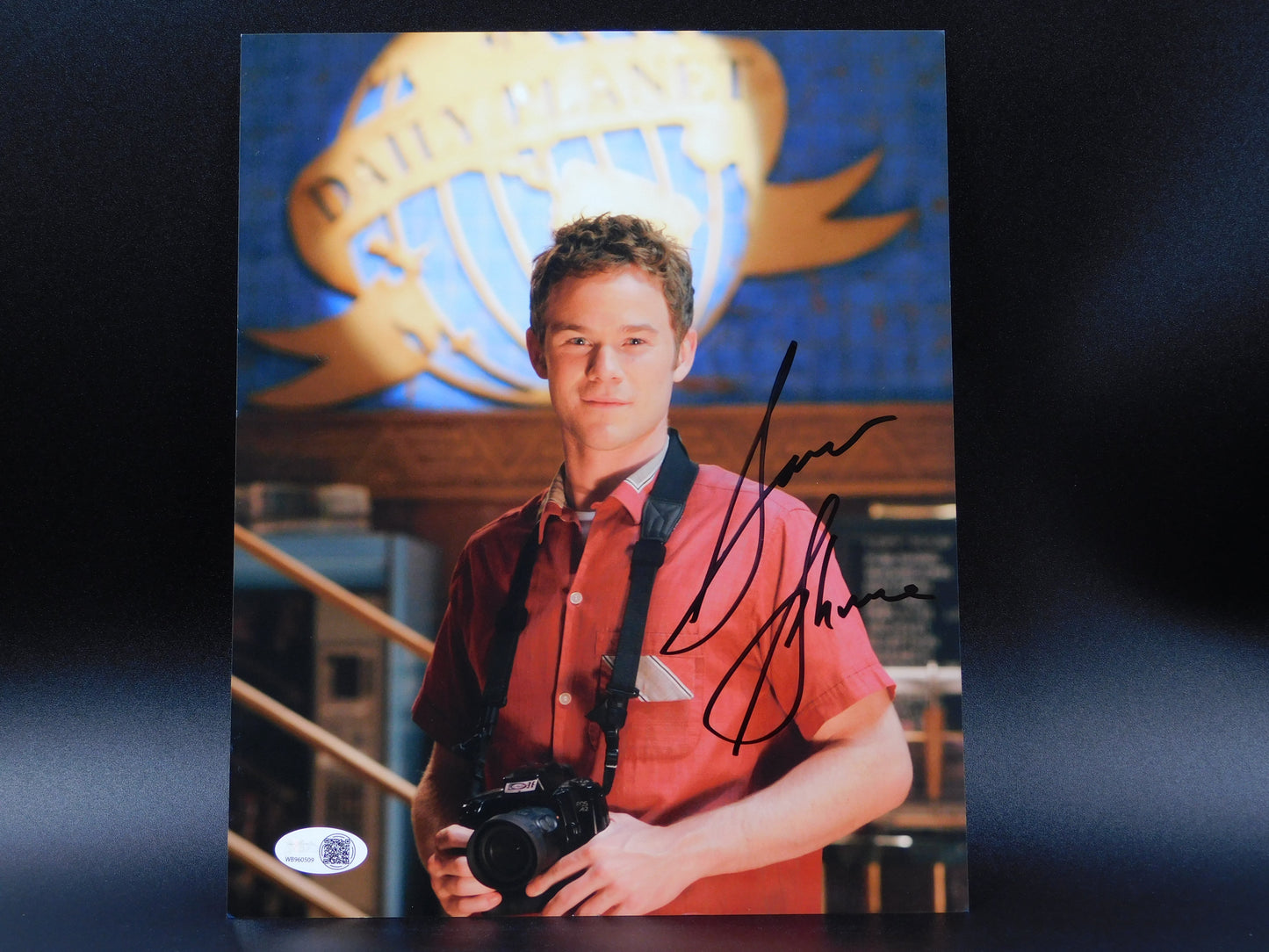 Aaron Ashmore Signed Autographed 8x10 Photo Actor The CW Smallville DC JSA COA D