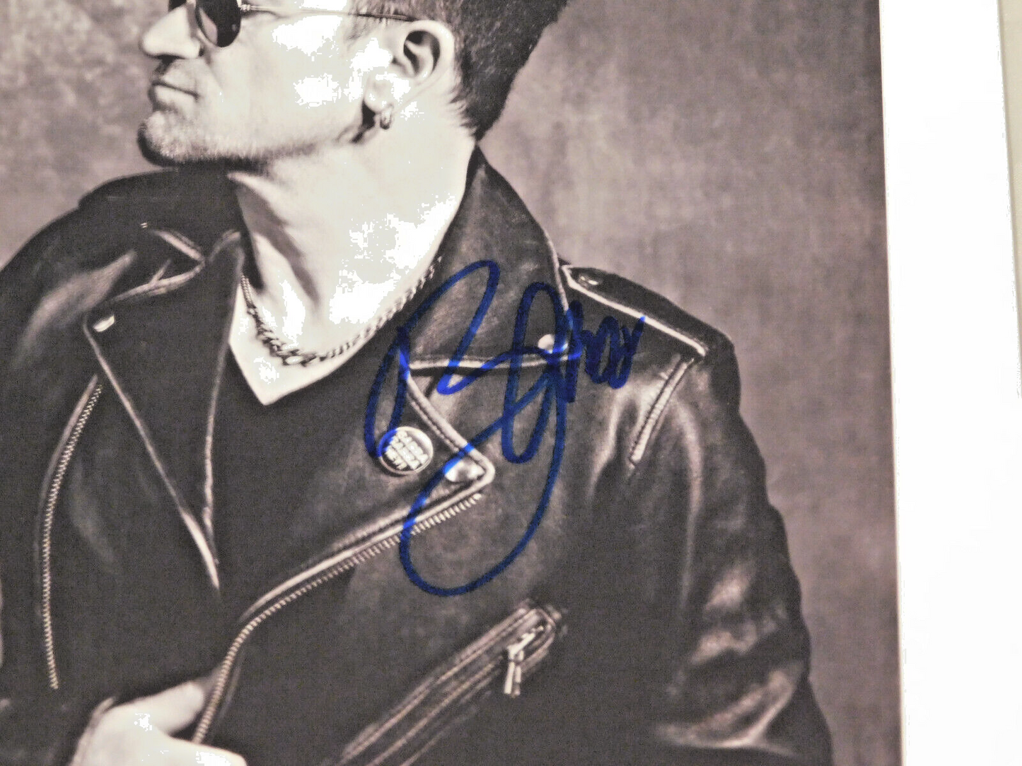 BONO Signed / Autographed 8 1/2 x 11 Photo PSA / DNA COA U2