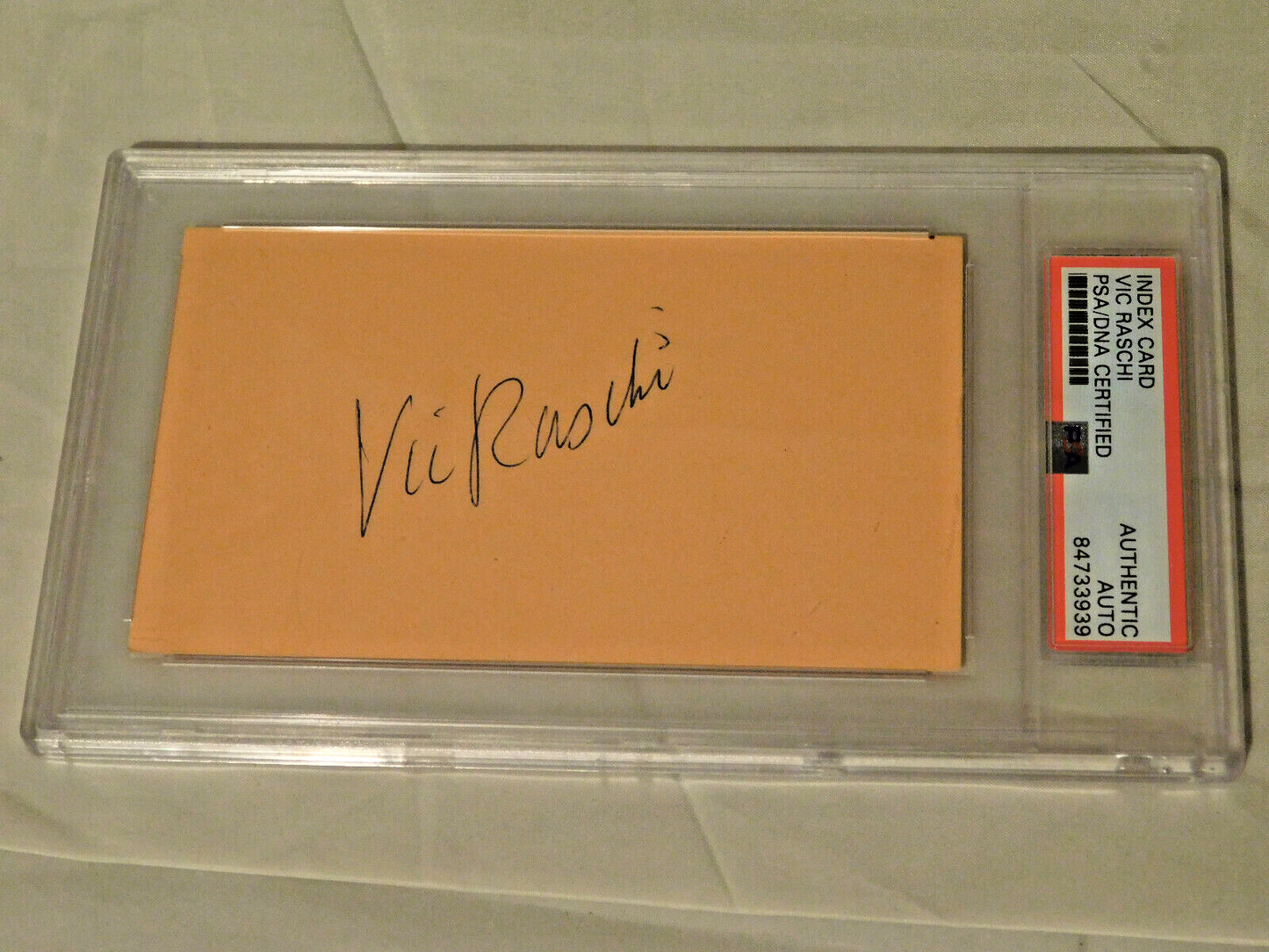 VIC RASCHI SIGNED / AUTOGRAPHED INDEX CARD PSA/DNA SLABBED NEW YORK YANKEES