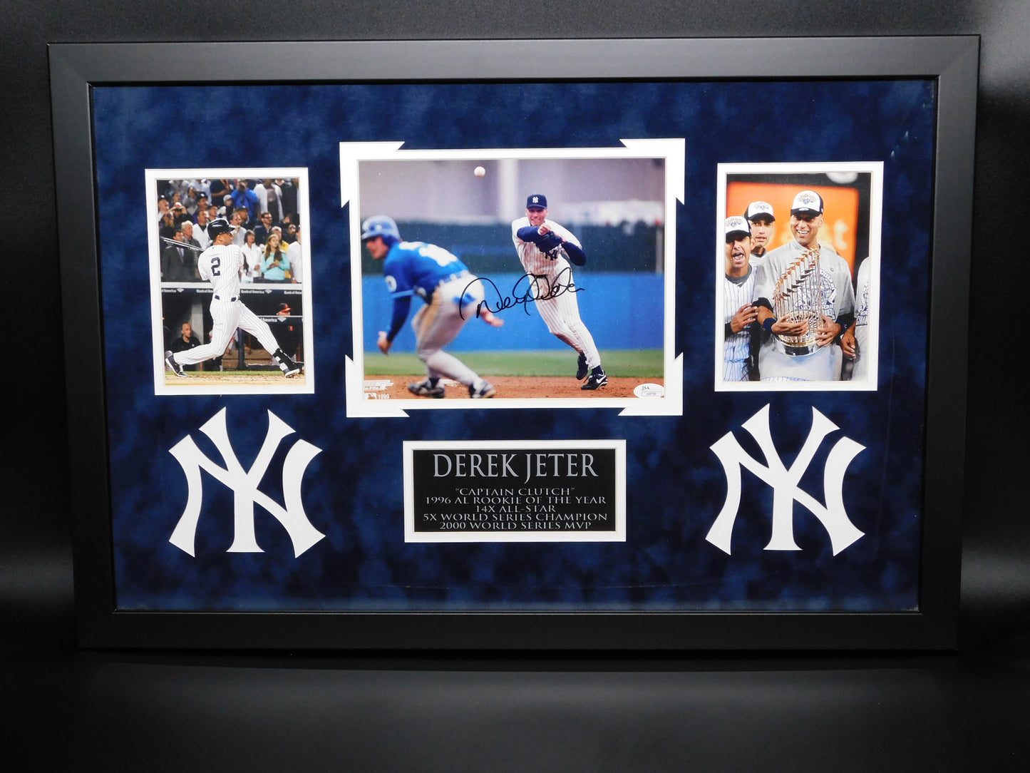 Derek Jeter Signed Autographed Framed 8x10 Photo New York Yankees MLB NYY JSA COA