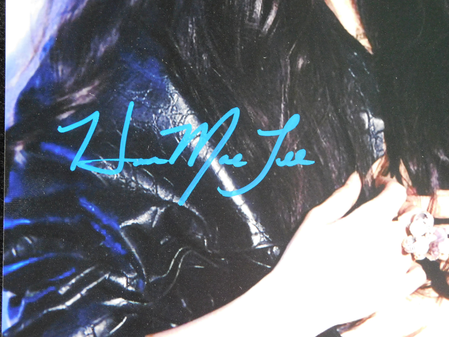 Hana Mae Lee Signed / Autographed 8x10 Photo Pitch Perfect JSA COA