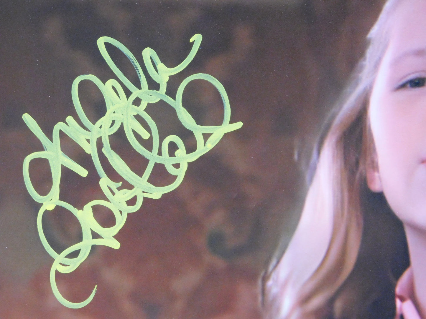 Angela Goethals Signed / Autographed 8x10 Photo Home Alone JSA COA