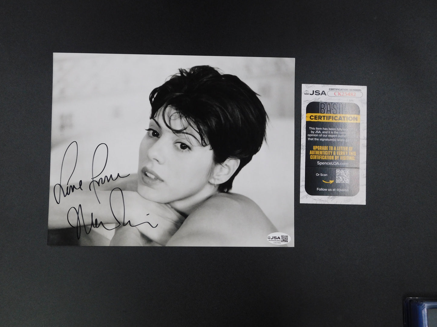 Marissa Tomei Signed / Autographed 8x10 JSA COA