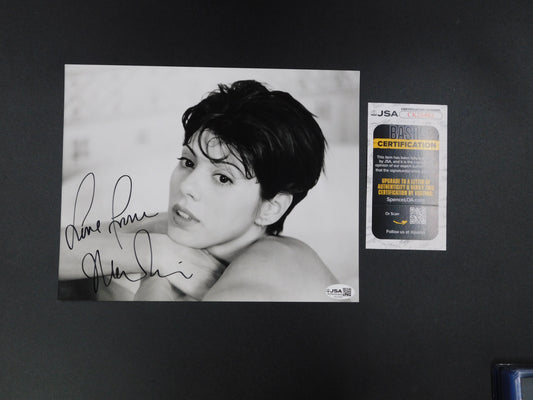 Marissa Tomei Signed / Autographed 8x10 JSA COA
