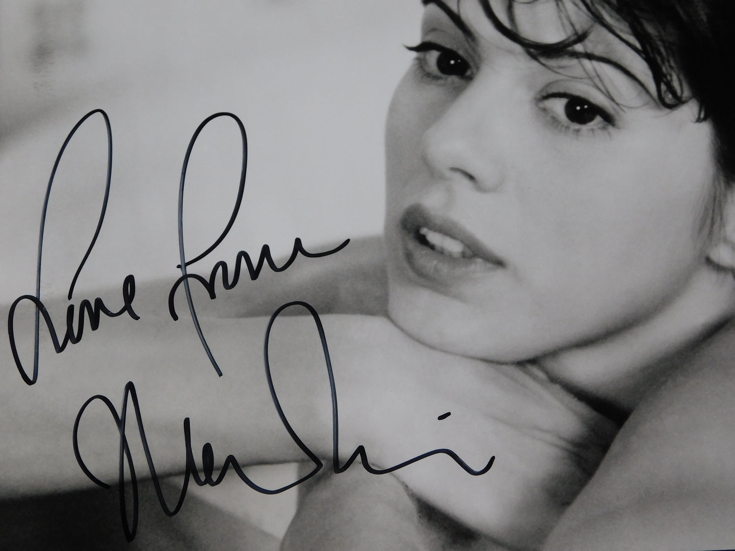 Marissa Tomei Signed / Autographed 8x10 JSA COA