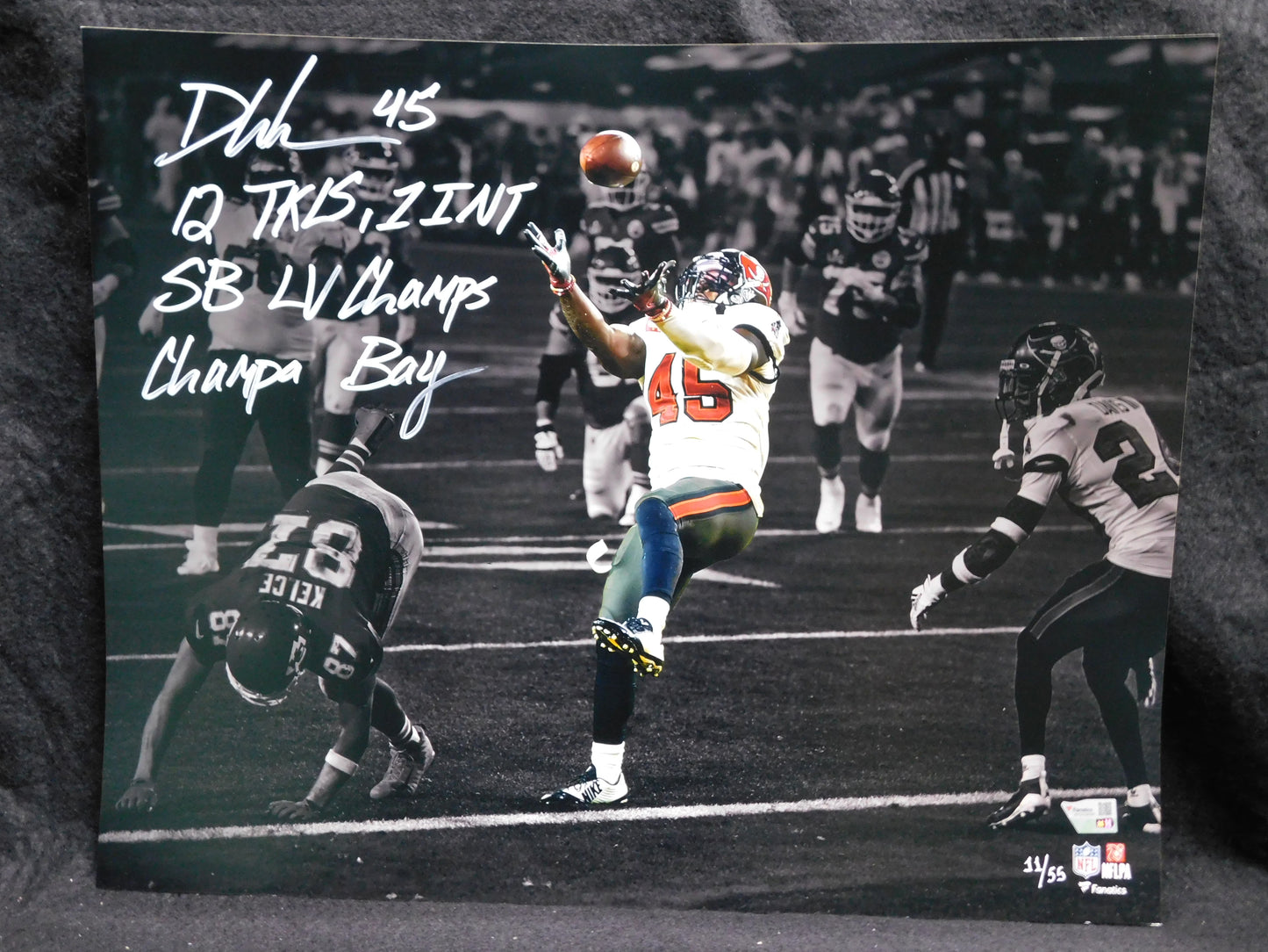 Devin White Signed/Autographed 16x20 Photo Buccaneers Fanatics