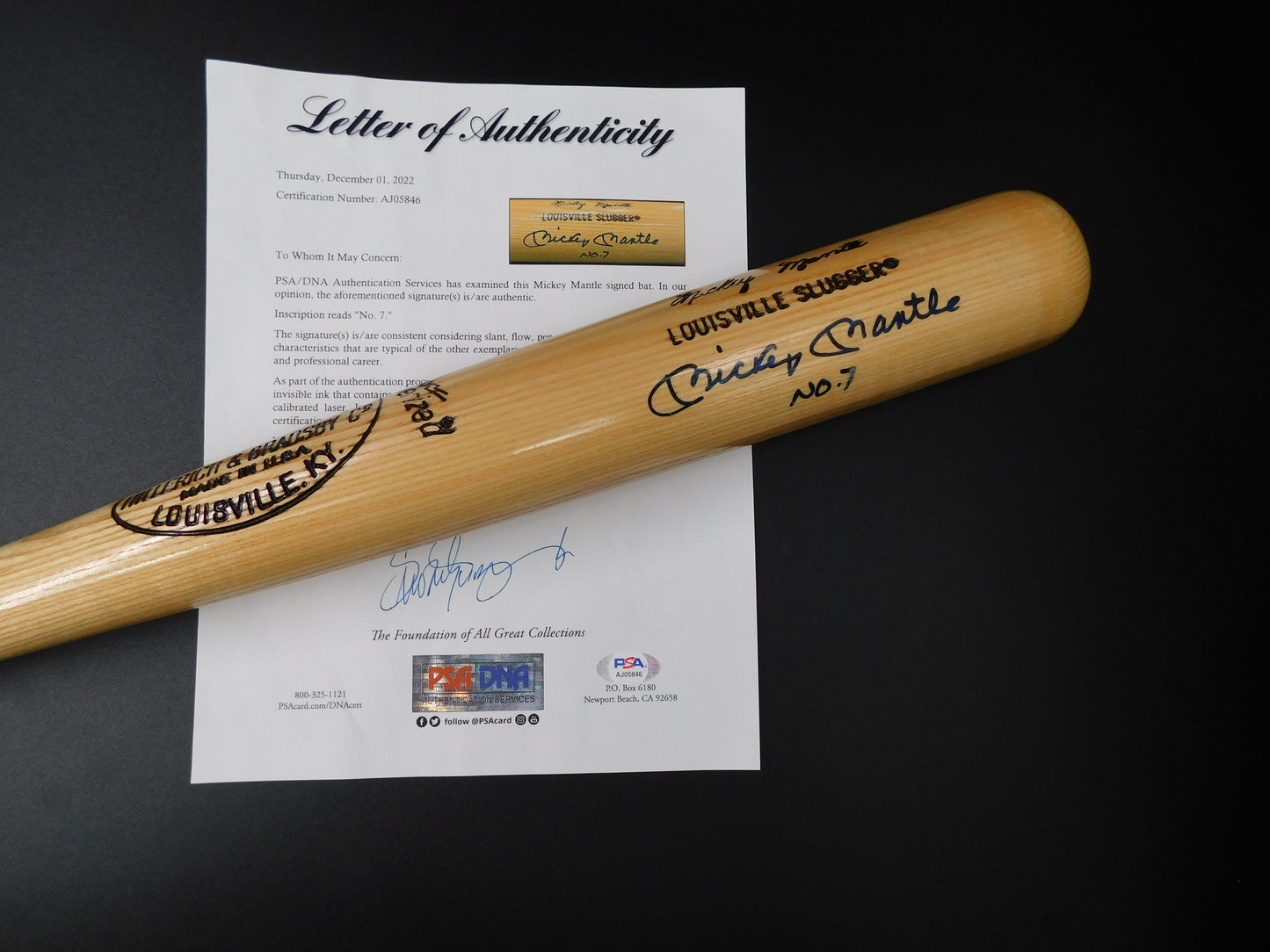 Mickey Mantle No 7 Signed Inscribed Louisville Slugger Game Model Baseball Bat NY Yankees PSA LOA