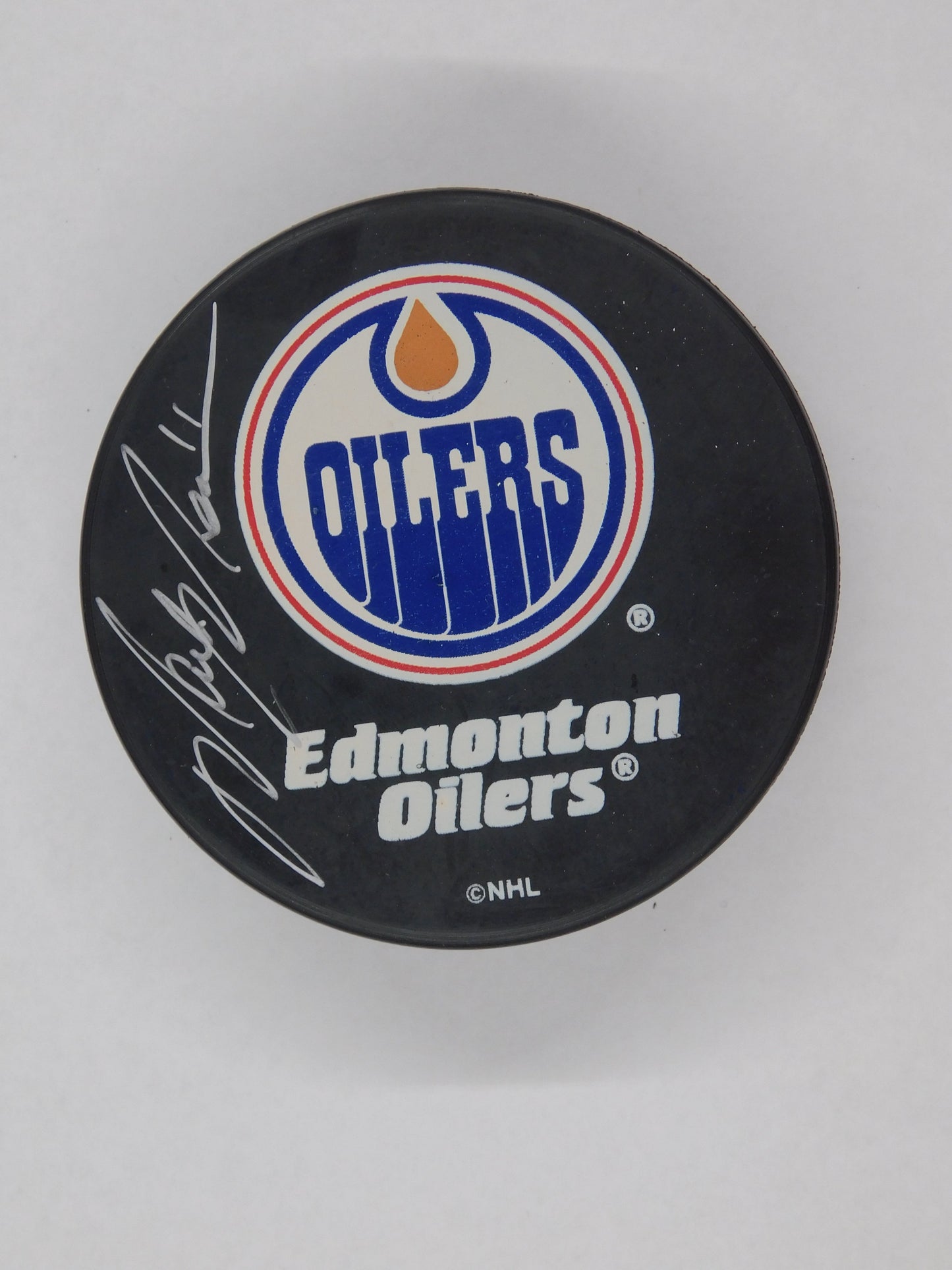 Mark Messier Signed Autographed Hockey Puck Edmonton Oilers Rangers JSA COA