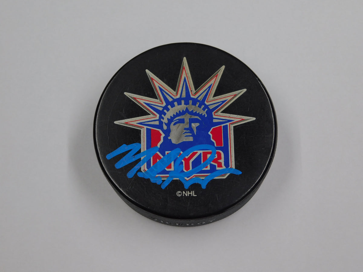 Mike Richter Signed Autographed New York Rangers Champions Hockey Puck JSA COA