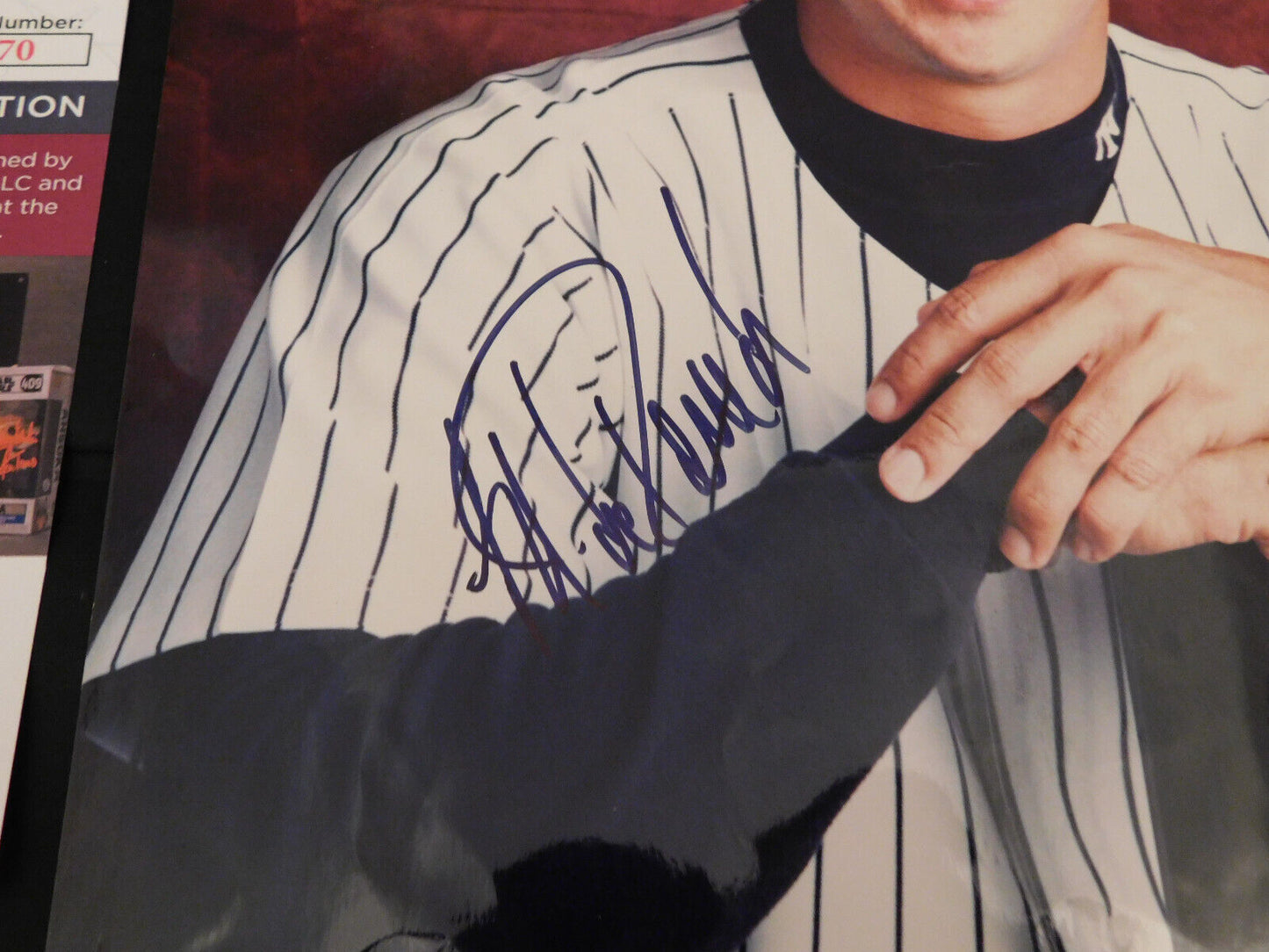 JORGE POSADA Signed / Autographed 8x10 New York Yankees Team Photo JSA COA